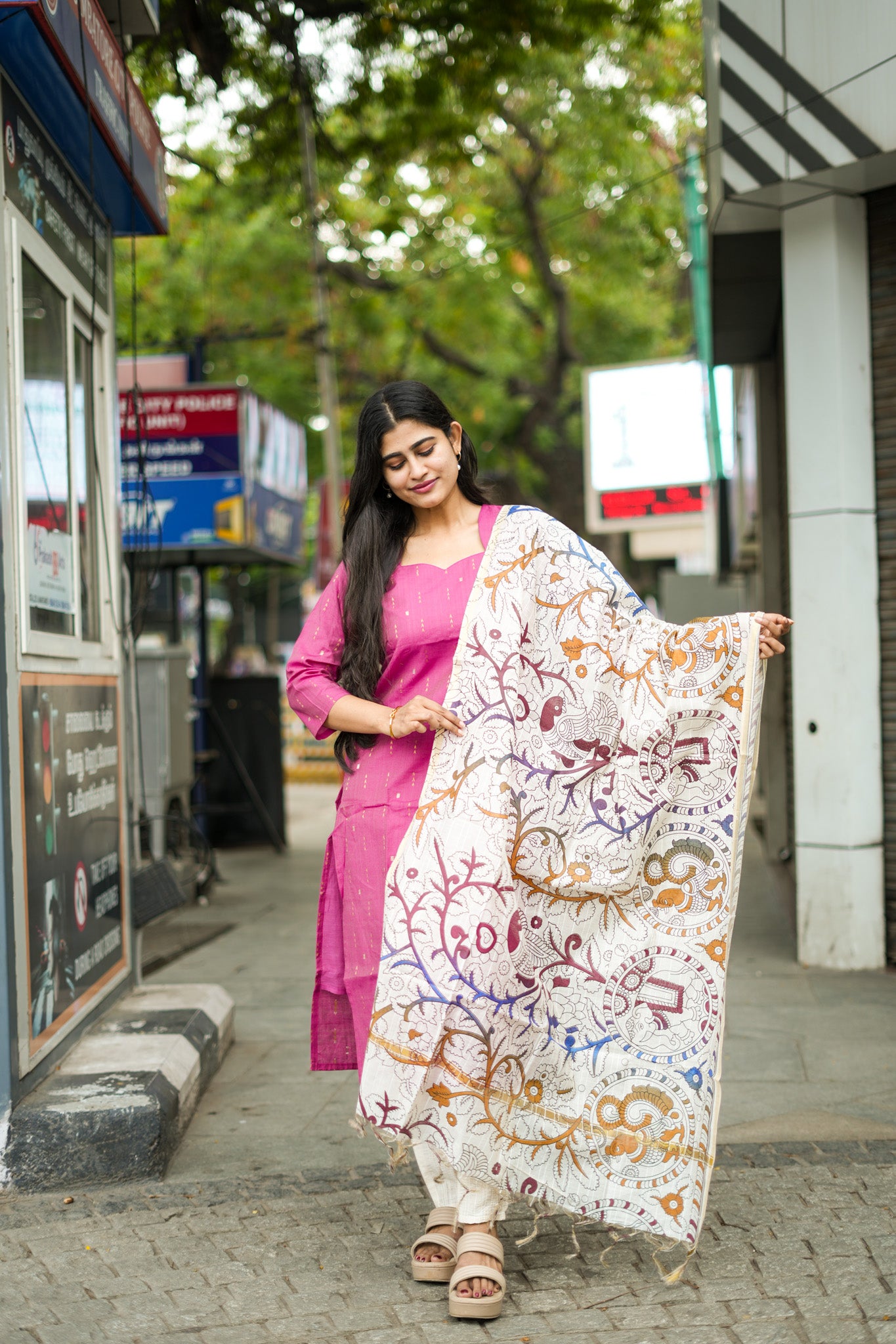 Pink Salwar Set with Multicolour Kalamkari Print Cotton Dupatta