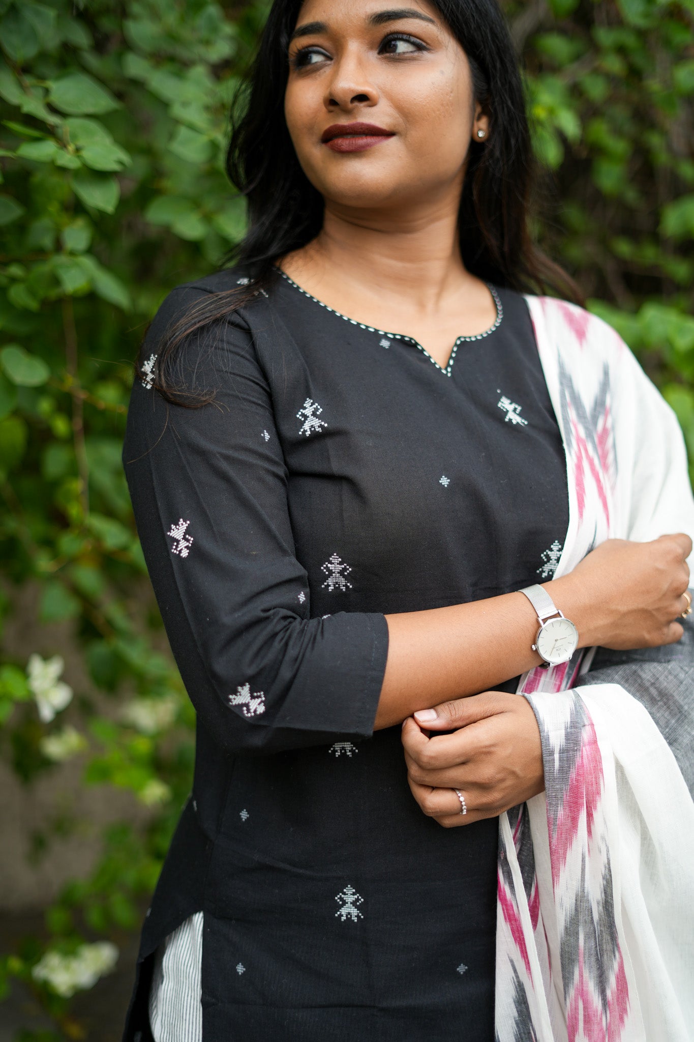 Black Salwar Set With White Ikkat Print Duppata