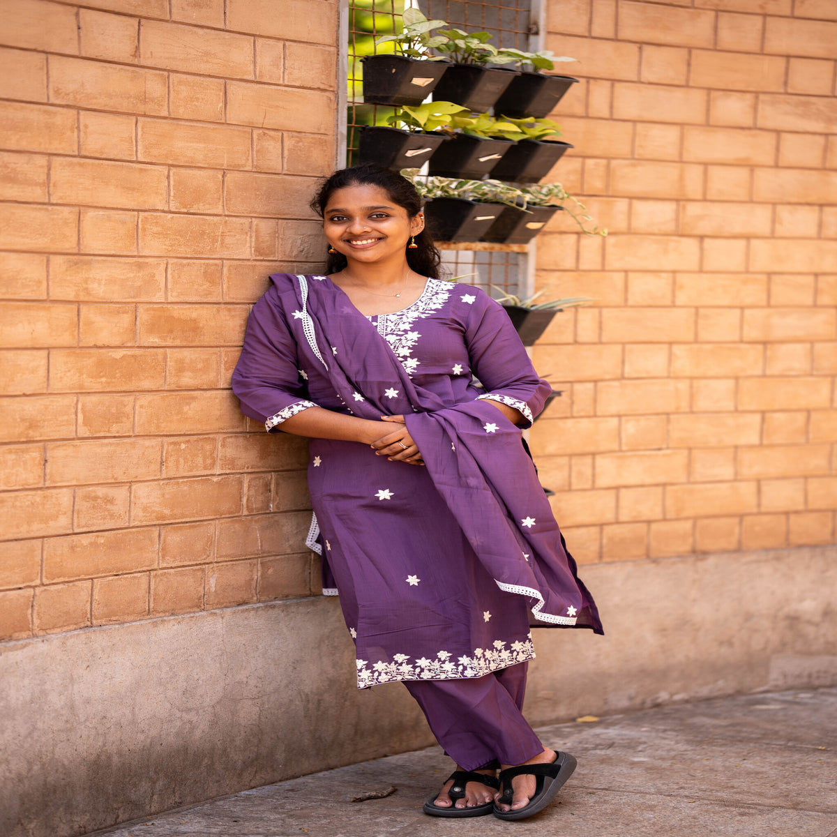 Mul Chanderi Embroidered 3-Piece Set