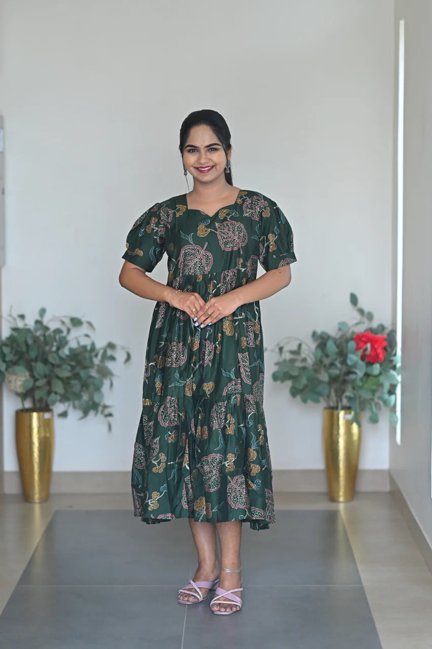 Women's Bottle Green Tiered Dress with Sweetheart Neck Tiered Midi Dress