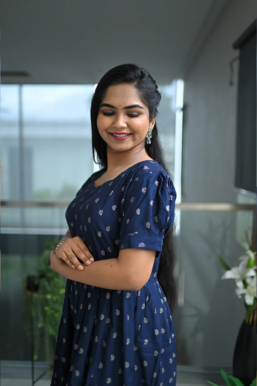 Rayon Women's Navy Color Printed Puffed Sleeve Midi Dress